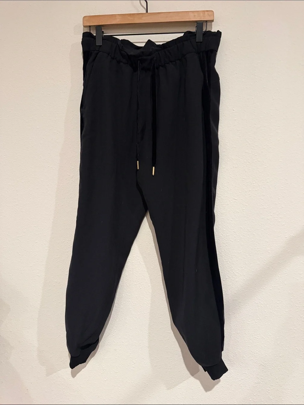 lululemon athletica Black Elastic Waist Jogger Pants